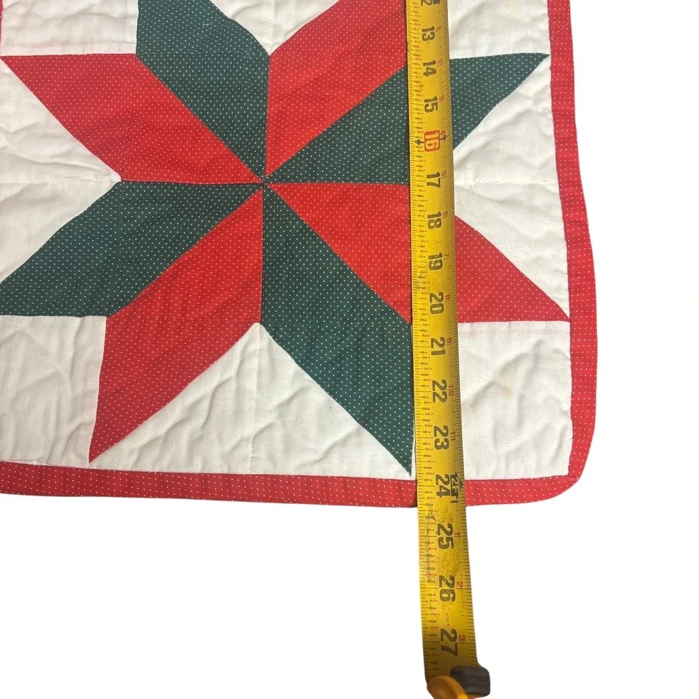 Christmas Quilted Table Runner‎ Star Pattern Red Green White Holiday Decor VTG